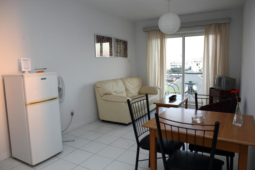 Alora Apartments Larnaca Eksteriør billede