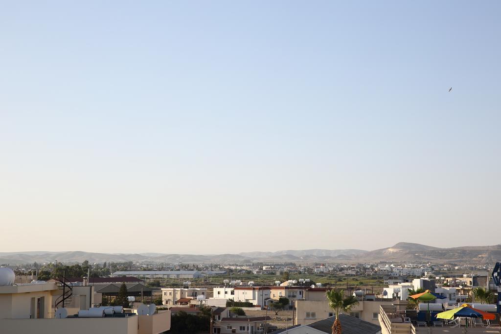 Alora Apartments Larnaca Eksteriør billede