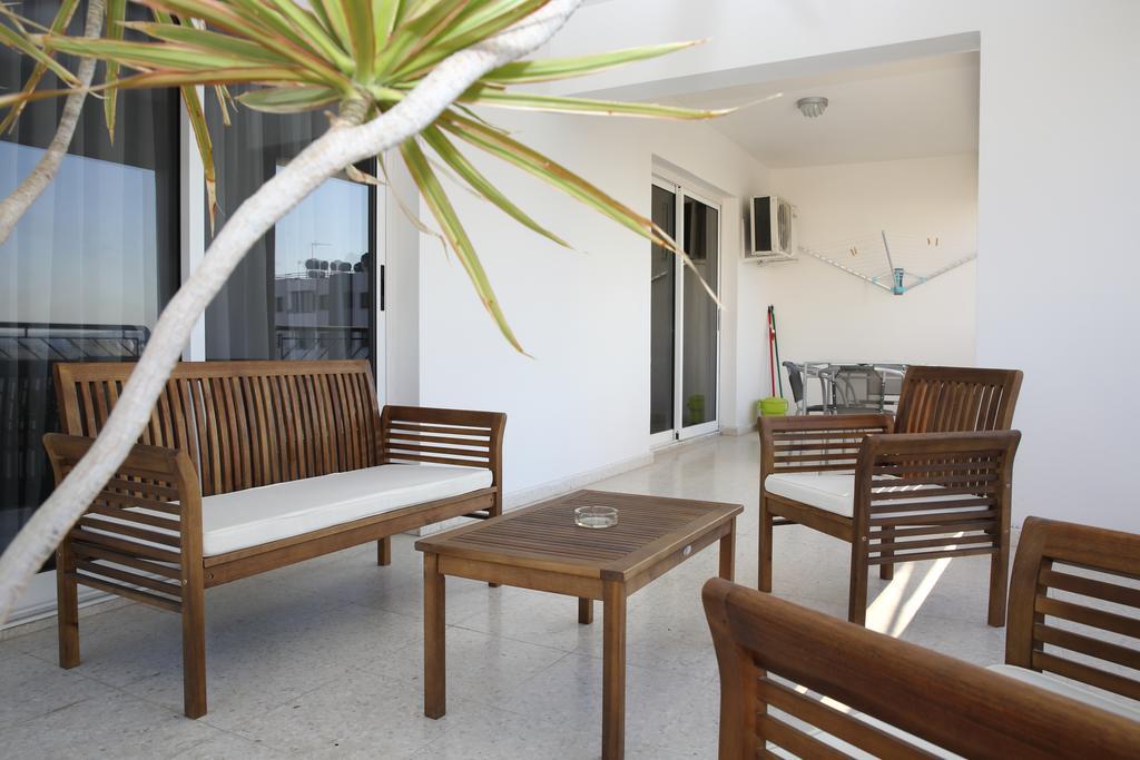 Alora Apartments Larnaca Eksteriør billede