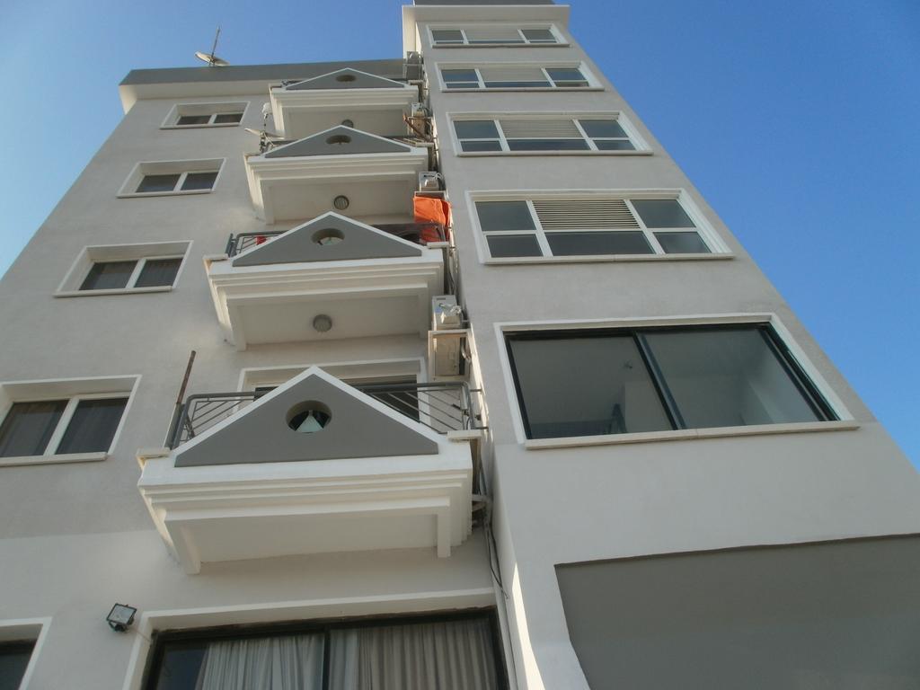 Alora Apartments Larnaca Eksteriør billede