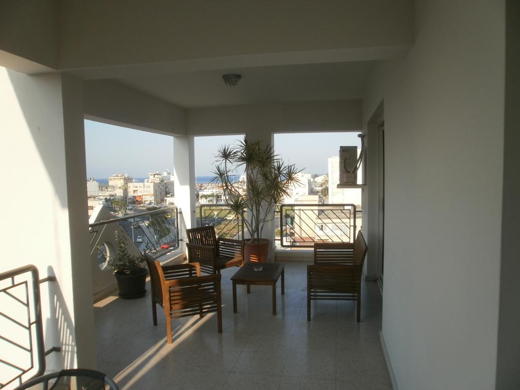 Alora Apartments Larnaca Eksteriør billede