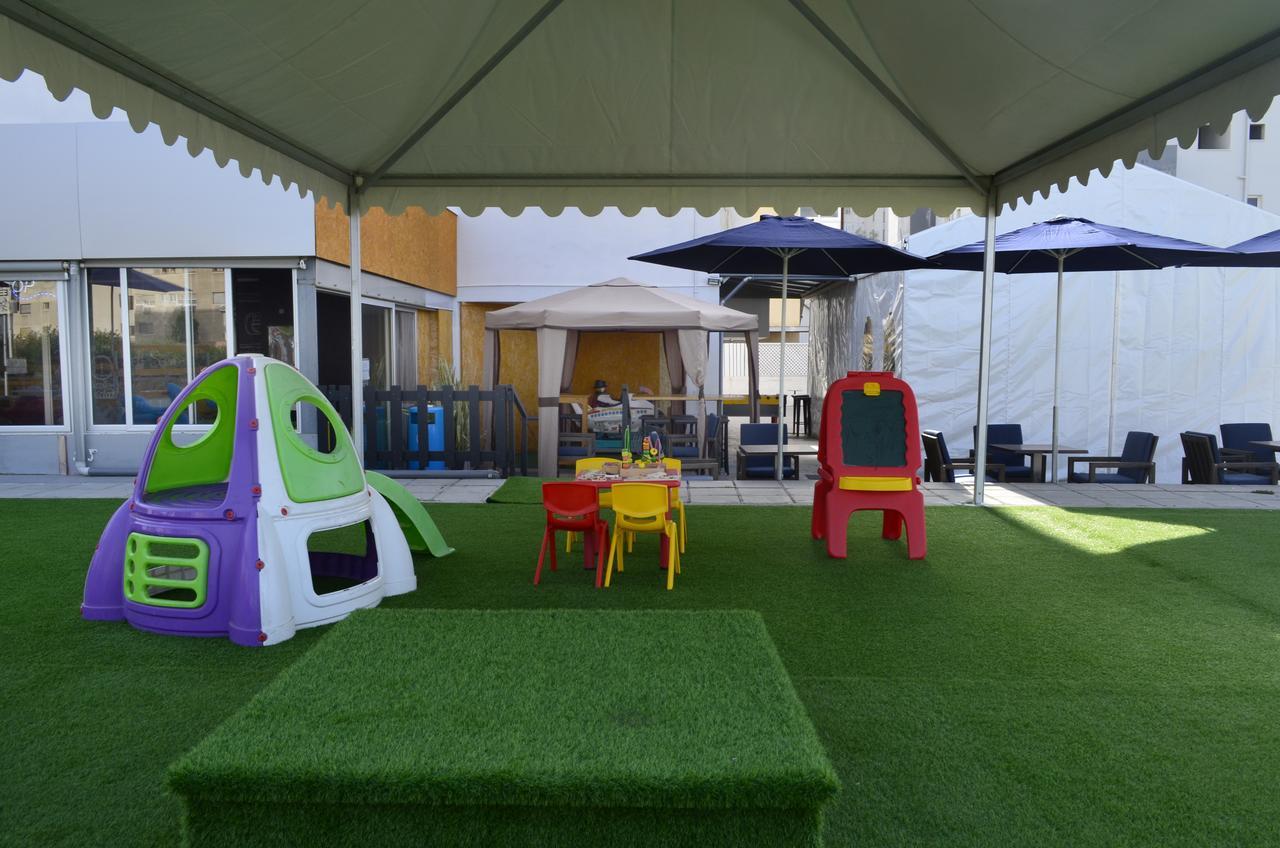 Alora Apartments Larnaca Eksteriør billede