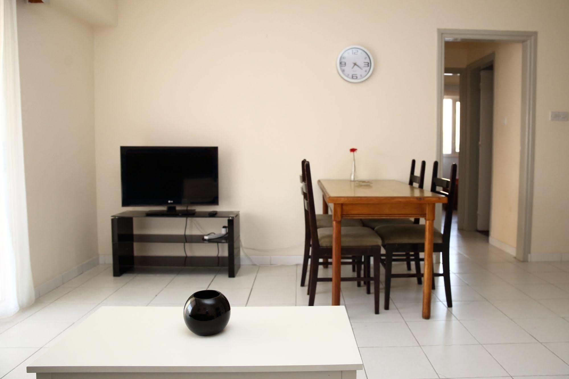 Alora Apartments Larnaca Eksteriør billede